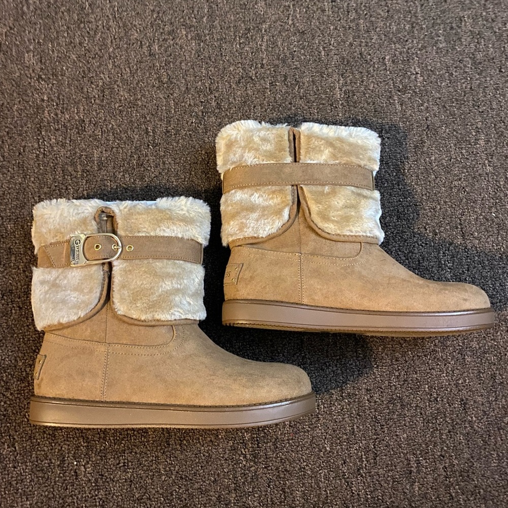 G by Guess Ugg-type boots